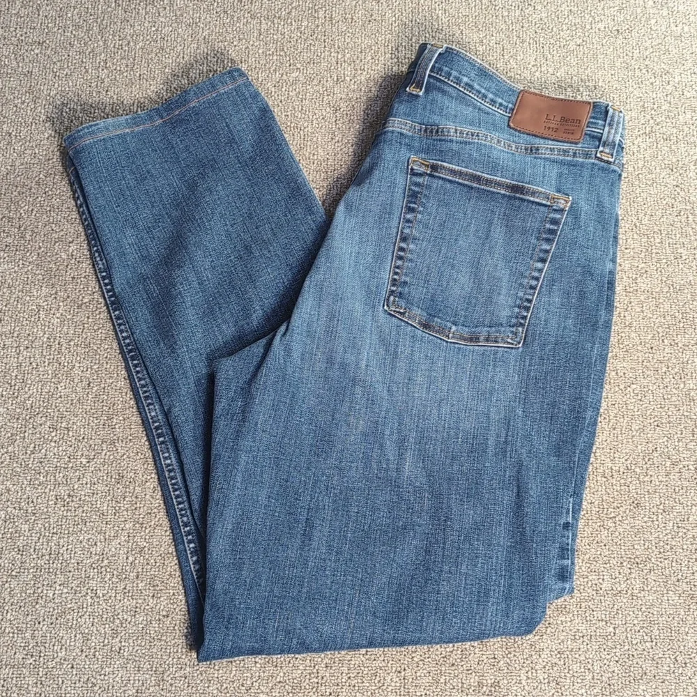 L.L. Bean BeanFlex Jeans Classic Fit Straight Leg Soft Stretch Size 38x32